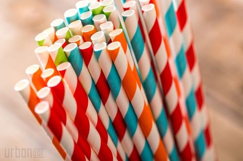 Caja de 250 pajitas de papel de colores variados