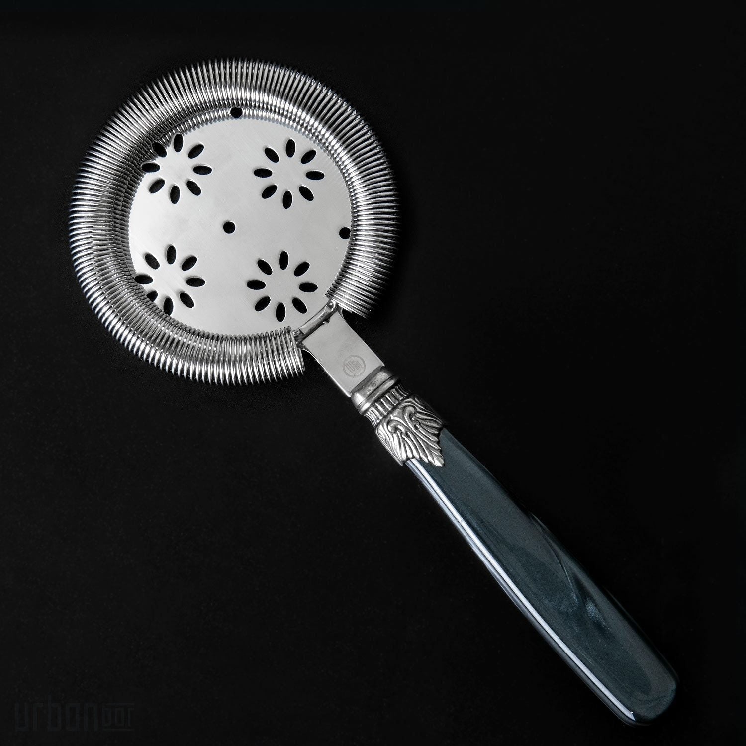 Colador de cóctel Hawthorne de acero inoxidable Classico con ajuste interno de 22,5 cm