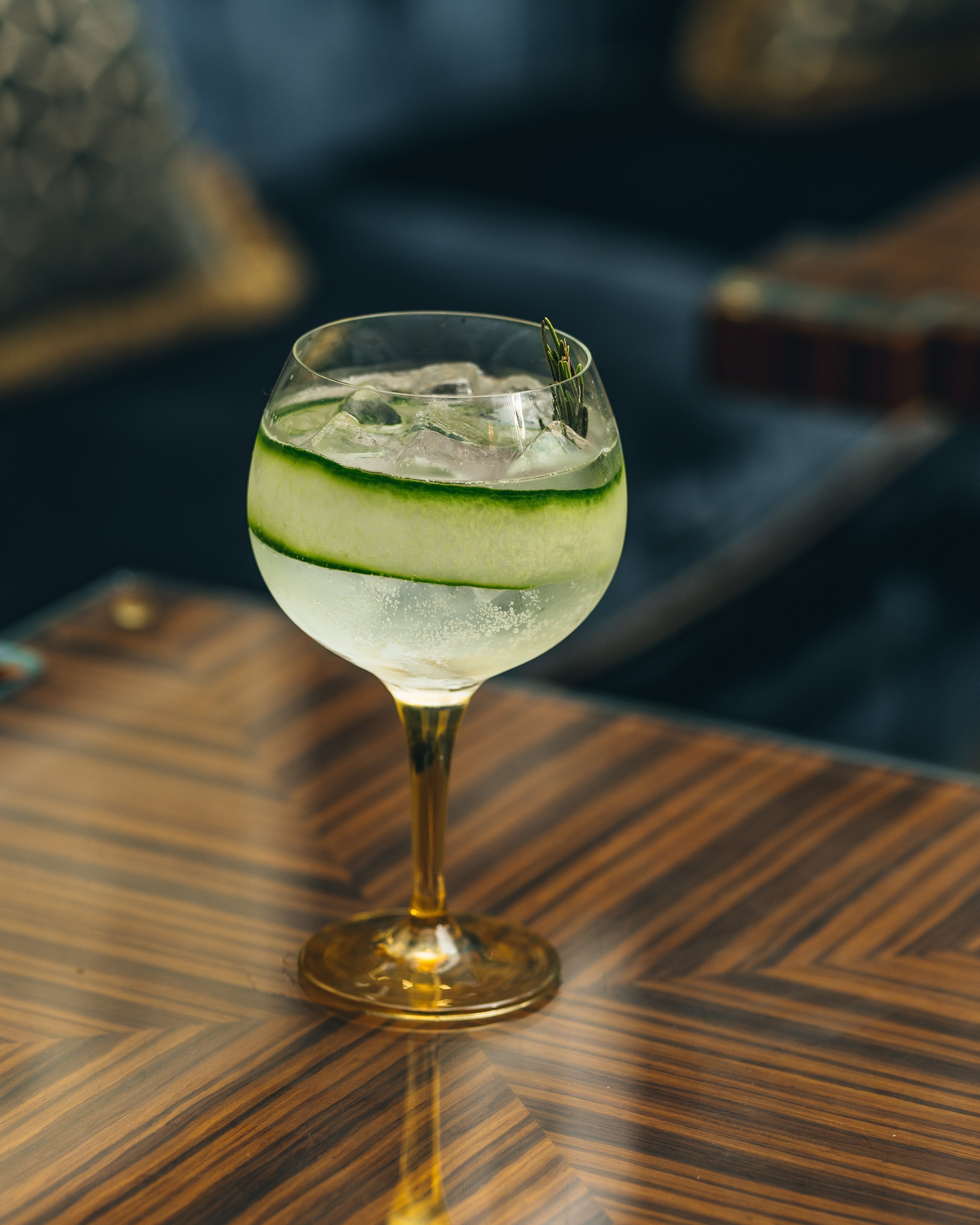 Calice balloon per gin con stelo ambra 60cl