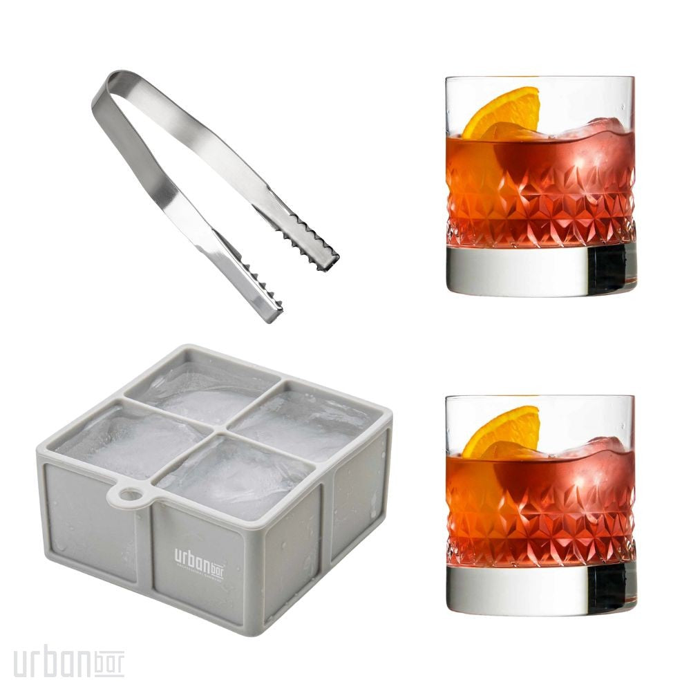 Two vasos de cristal y juego de hielo